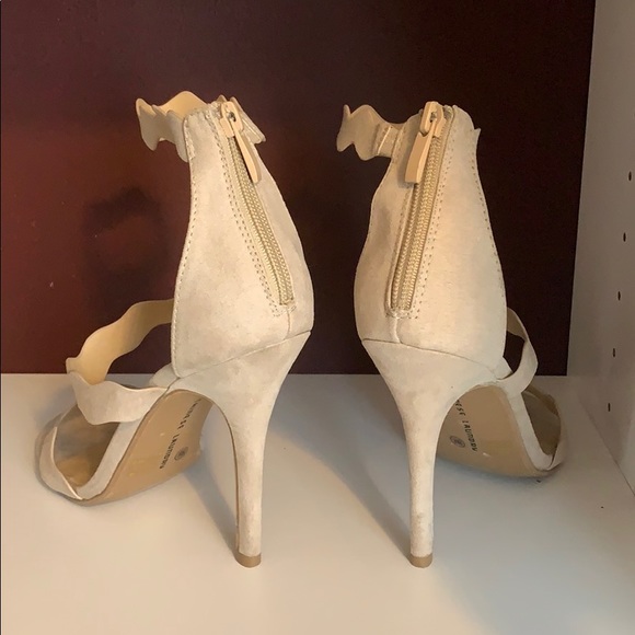 Fabulous heels - Picture 3 of 7